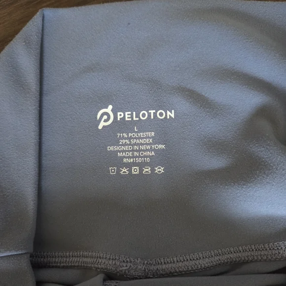 Peloton Women's Light Blue Leggings - Picture 5 of 5